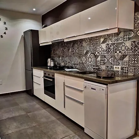 Cosy 2 Bedroom Near Sea *