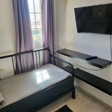 Cosy 2 Bedroom Near Sea 아파트