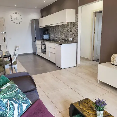 아파트 Cosy 2 Bedroom Near Sea *