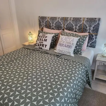 아파트 Cosy 2 Bedroom Near Sea *